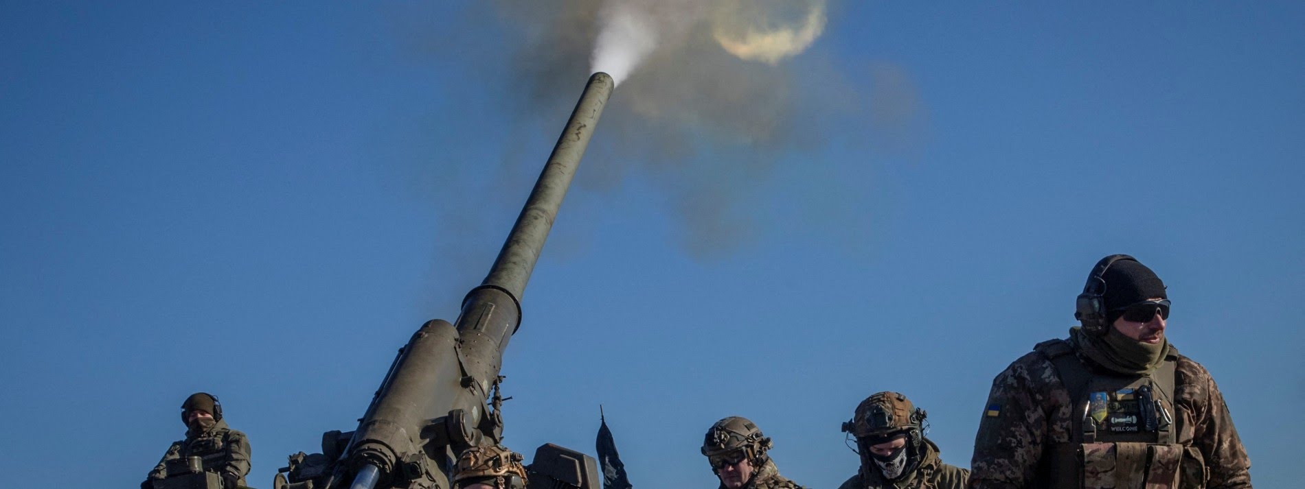 Abwehrfeuer: Ukrainische Artillerie schießt am 24. Januar auf russische Ziele in der Nähe der umkämpften Stadt Bakhmut
