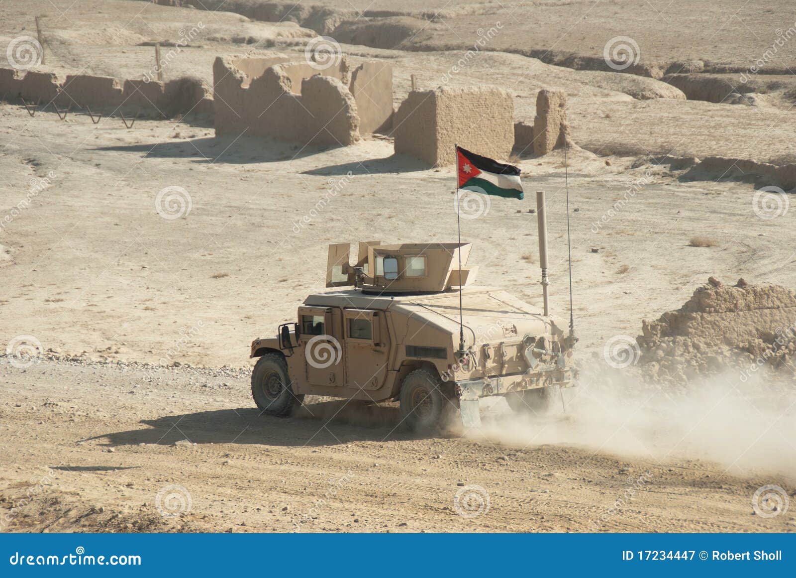 jordanian-army-hmmwv-17234447.jpg