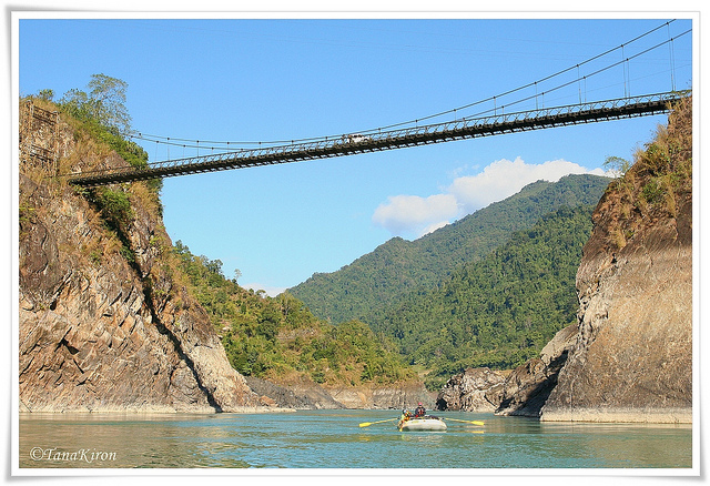 rafting-under-hanging-bridge.jpg