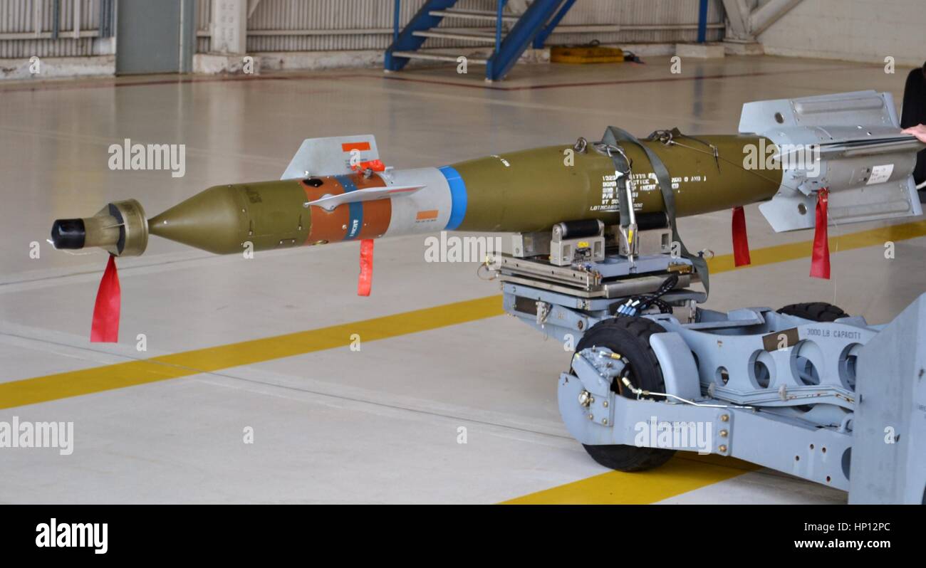 a-us-air-force-gbu-12-paveway-ii-aerial-laser-guided-bomb-based-on-HP12PC.jpg