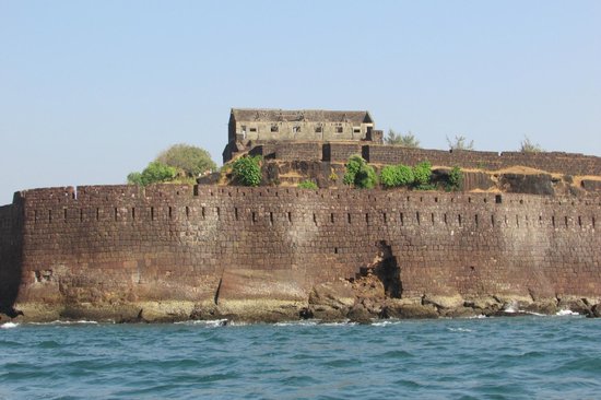 vijaydurg-fort.jpg