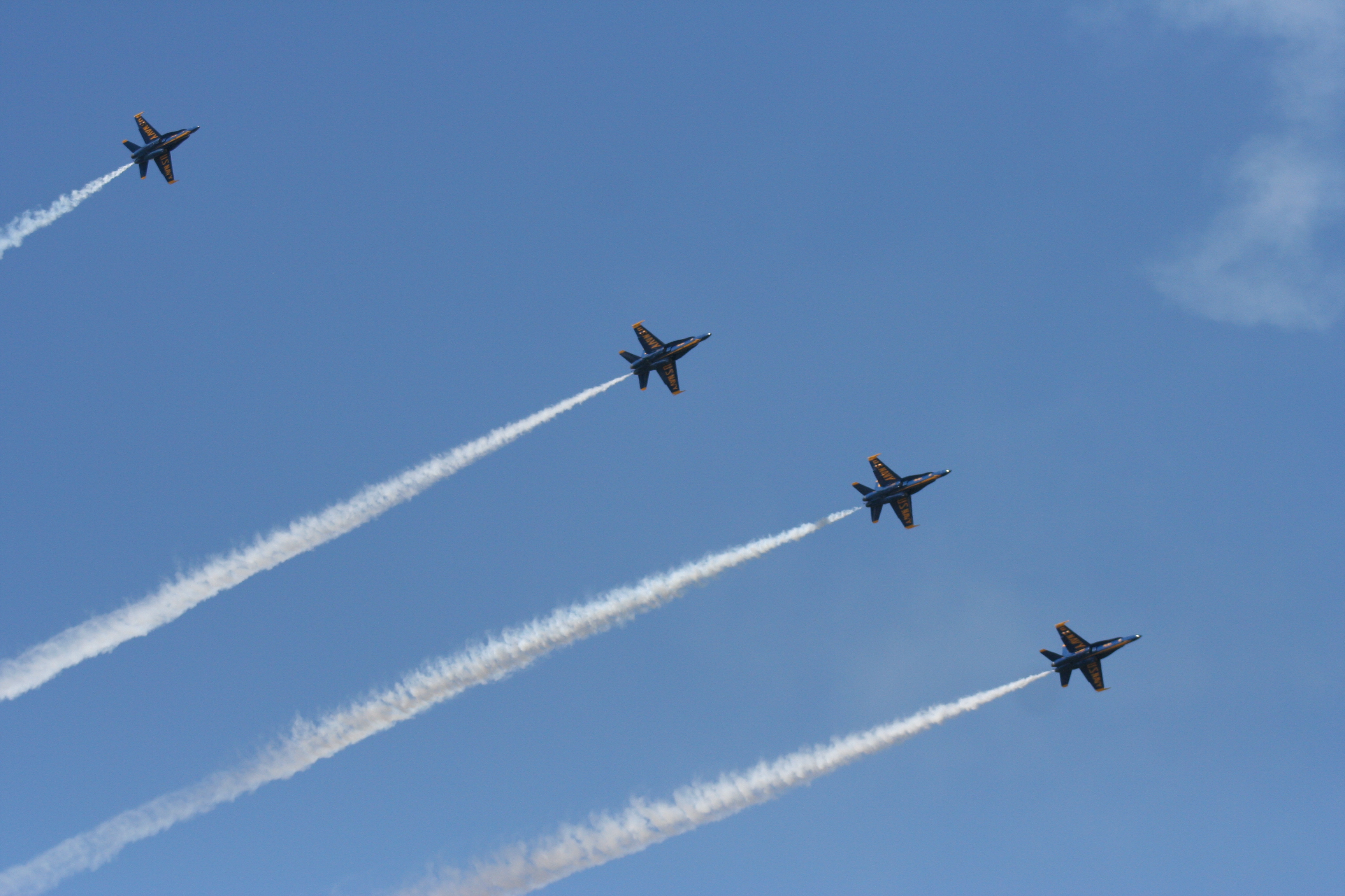 Blue_angels_diagonal_inline_flyover.jpg