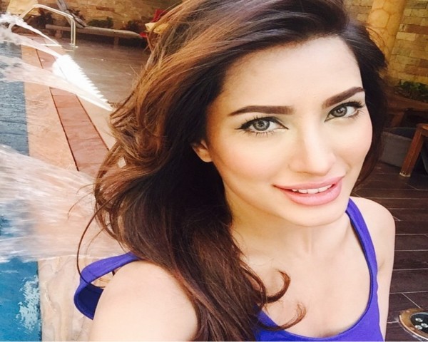 mehwish-hayat-hot-pictures-600x480.jpg