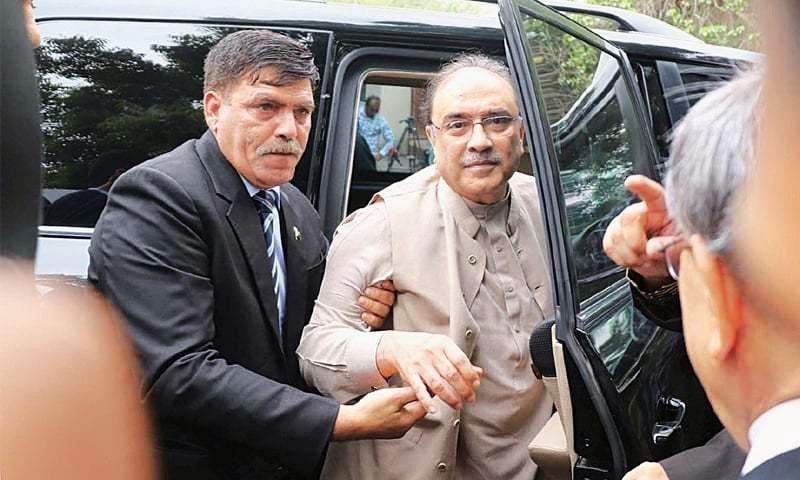 Court says former president Asif Ali Zardari cannot be acquitted in cases pertaining to fake bank accounts. — Online/File