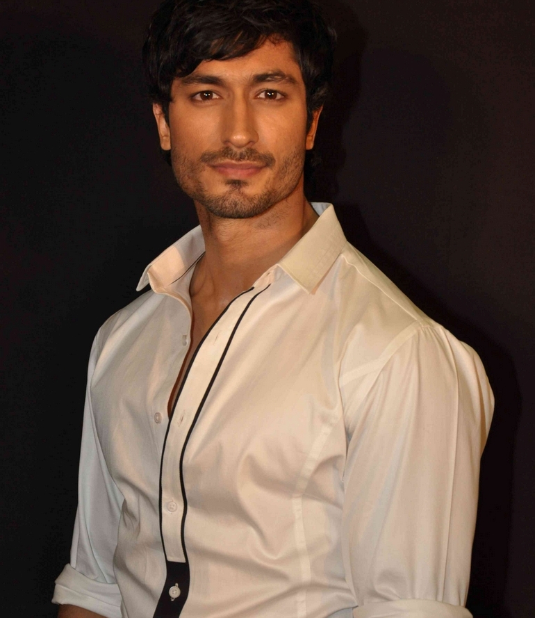 Vidyut-Jamwal.jpg