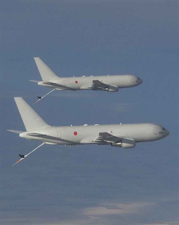 AIR_KC-767s_Japan_lg.jpg