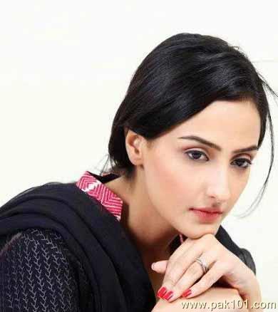 Pakistani_Actress_Momal_Sheikh_33_ifxgf_Pak101(dot)com.jpg