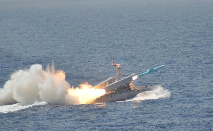 Syrian+Navy+is+the+smallest+of+the+Syrian+Armed+Forces+missile+boats+antiship+missile+%28Yingji-82+or+YJ-82+CSS-N-8+Saccade+fired+tested+fired+%281%29.jpg