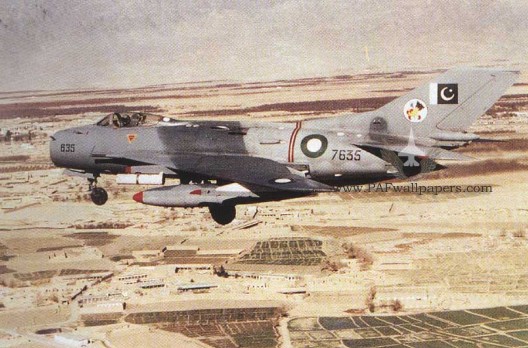 F-6_landing.jpg.opt528x348o0,0s528x348.jpg