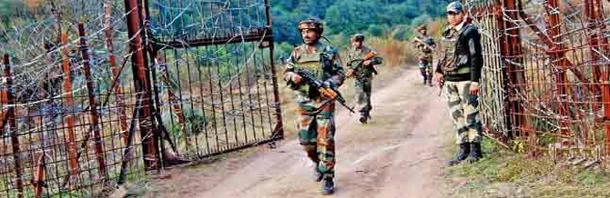 Indian_Army_In_Kashmir_23.jpg