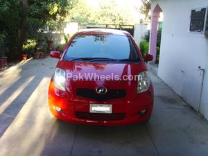 Slide_Toyota-Vitz-2007-320064.JPG