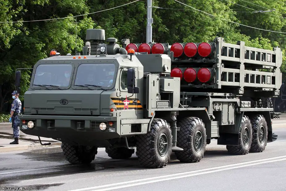 S-350_surface-to-surface_missile_Russia_Victory_Day_military_parade_2020_925_001.jpg