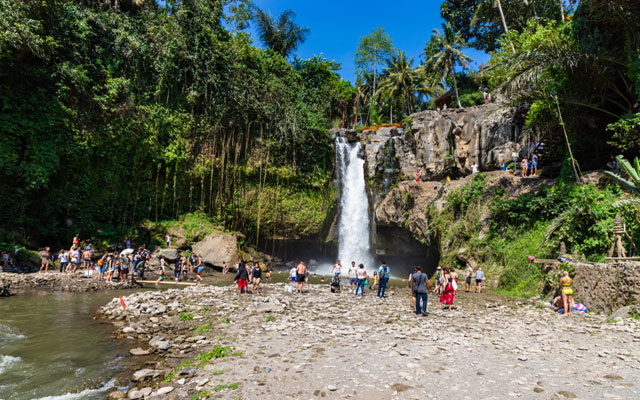 Tegenungan-Waterfall-in-Ubud.jpg