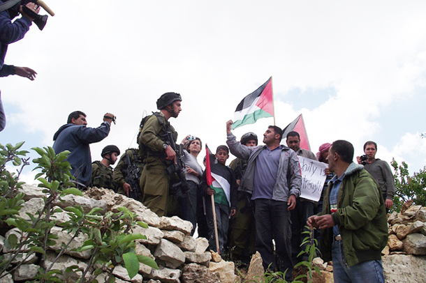 Palestinian-protesters2.jpg