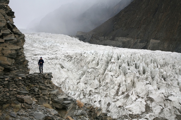 the-picturesque-passu-glacier-in-hunza-1549615086.jpg