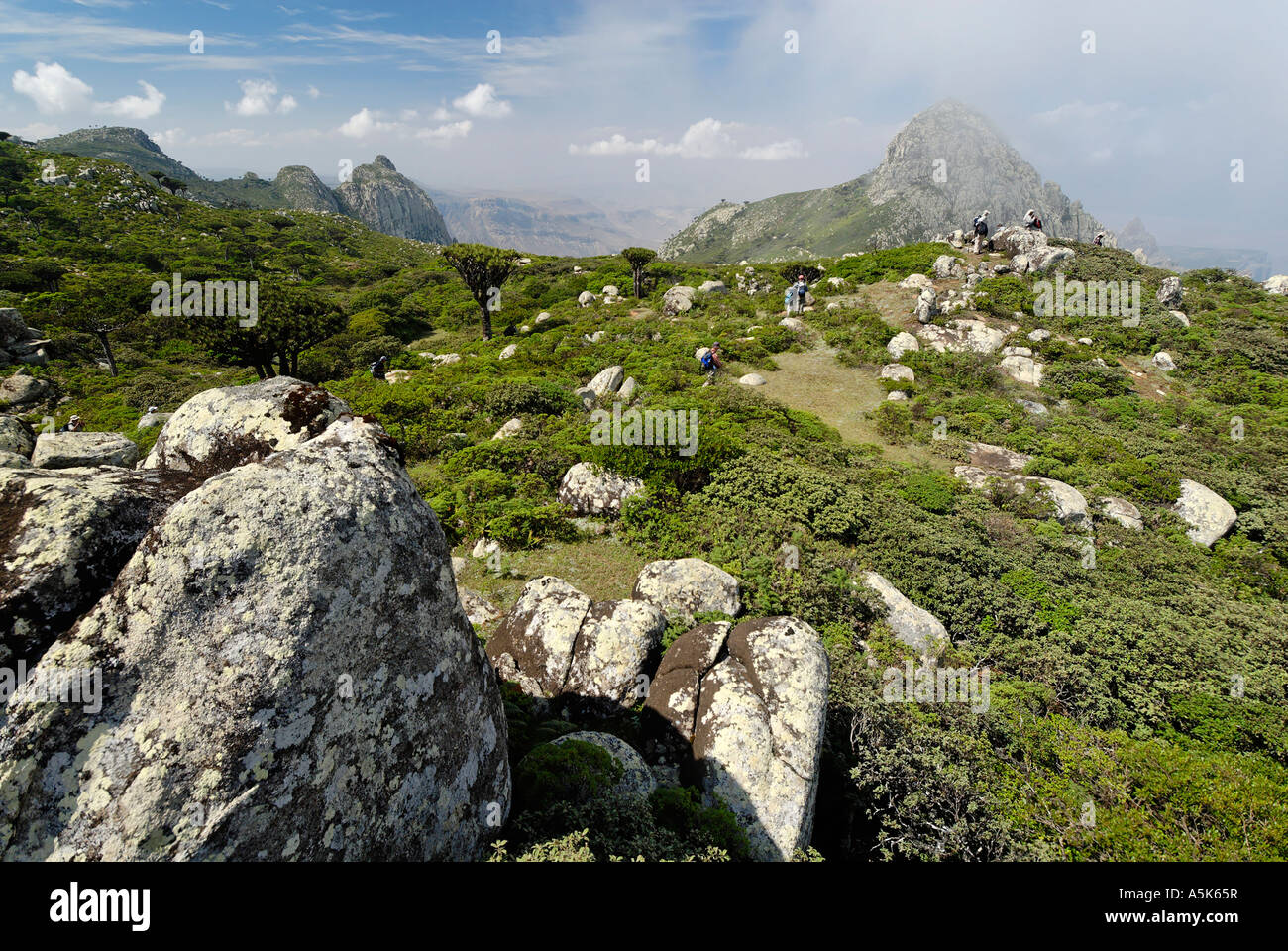 monsoon-clouds-over-the-hagghier-haggier-mountains-socotra-island-A5K65R.jpg