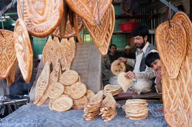 Pakistan-Traditional-Peshawari-Naan-Peshawar-Pakistan-5059.jpg