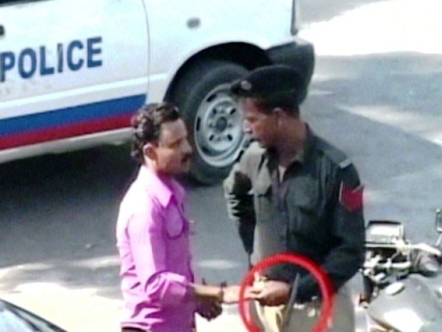 police-bribe.jpg