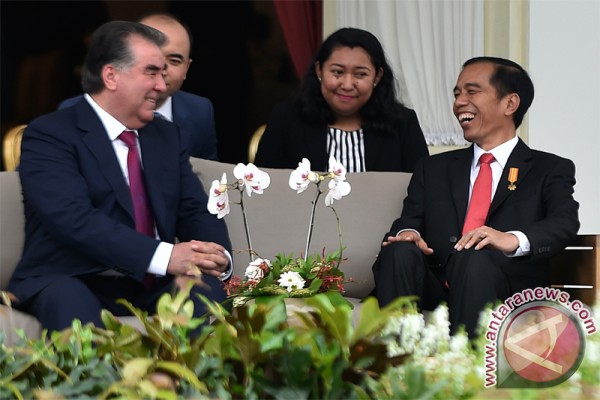 20160801Jokowi-and-Rahmon-2.jpg