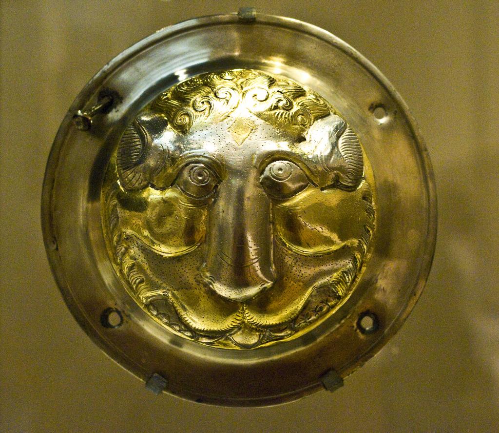 Sassanid_shield-boss_by_Nickmard_Khoey.jpg