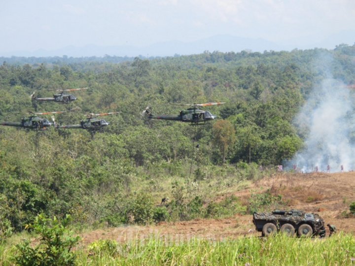 tni-ad-latihan-demonstrasi-pertempuran-tni-ad-ta-2015_20150617_171213.jpg