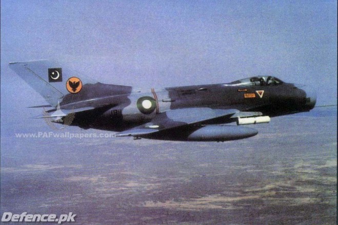 F-6_19Sqn_mid90s.jpg.opt659x439o0,0s659x439.jpg