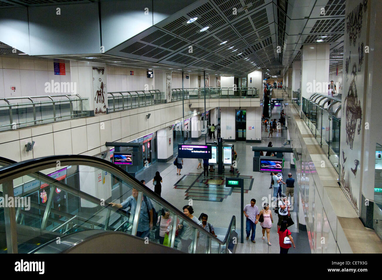 metro-station-singapore-CET93G.jpg