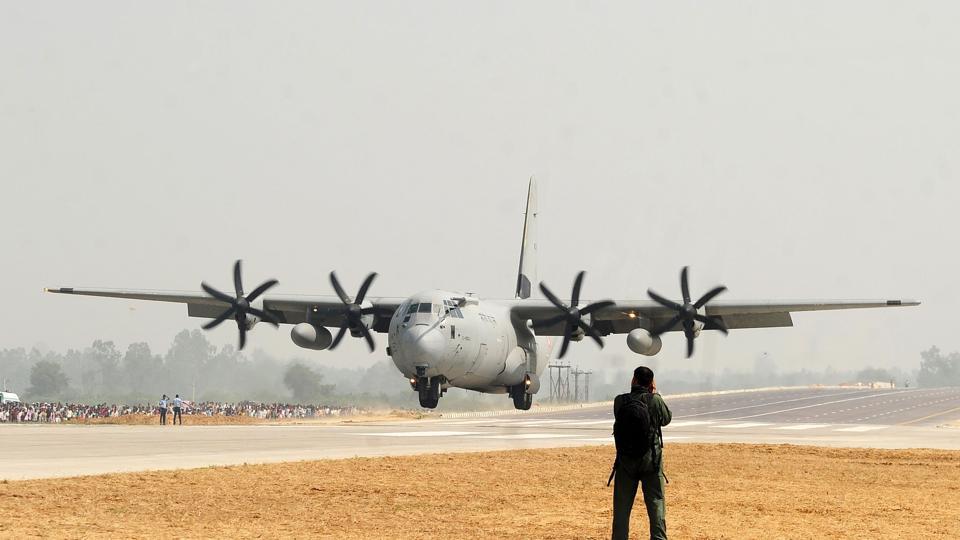 india-defence-air-force-exercise_137ad9dc-c08f-11e7-80b5-65d6945df80e.jpg