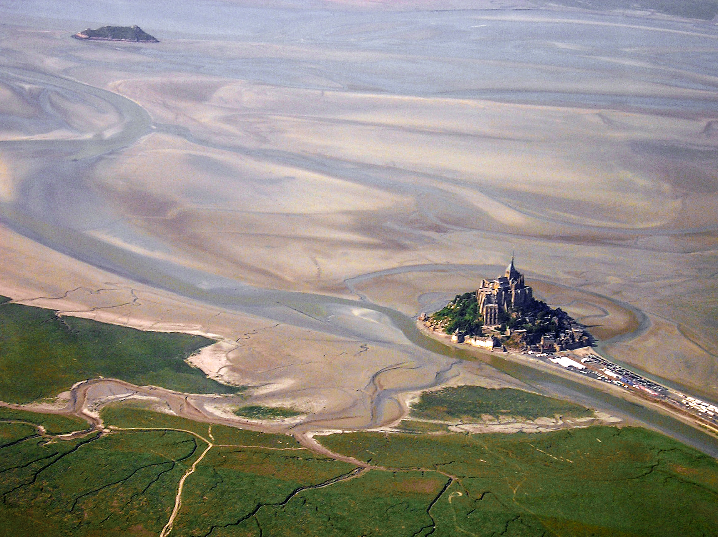 Mont_st_michel_aerial.jpg