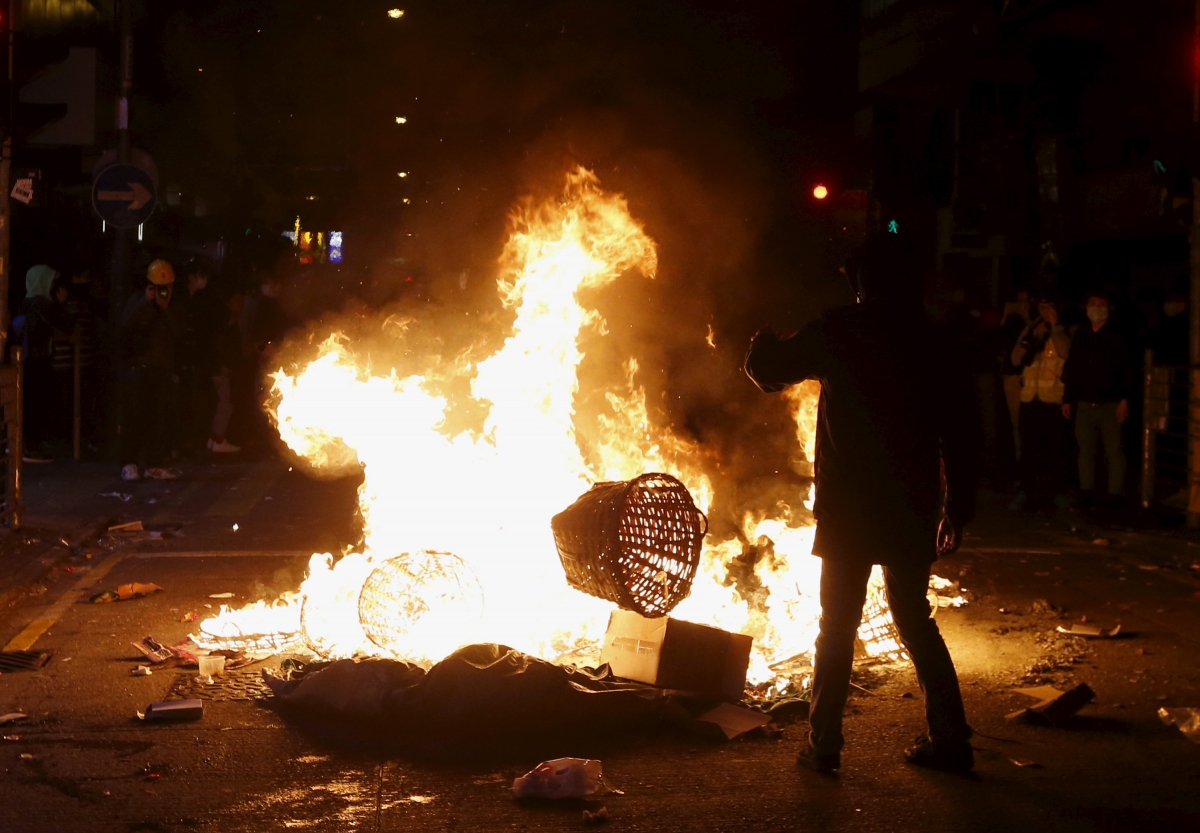 hong-kong-mong-kok-district-riot.jpg