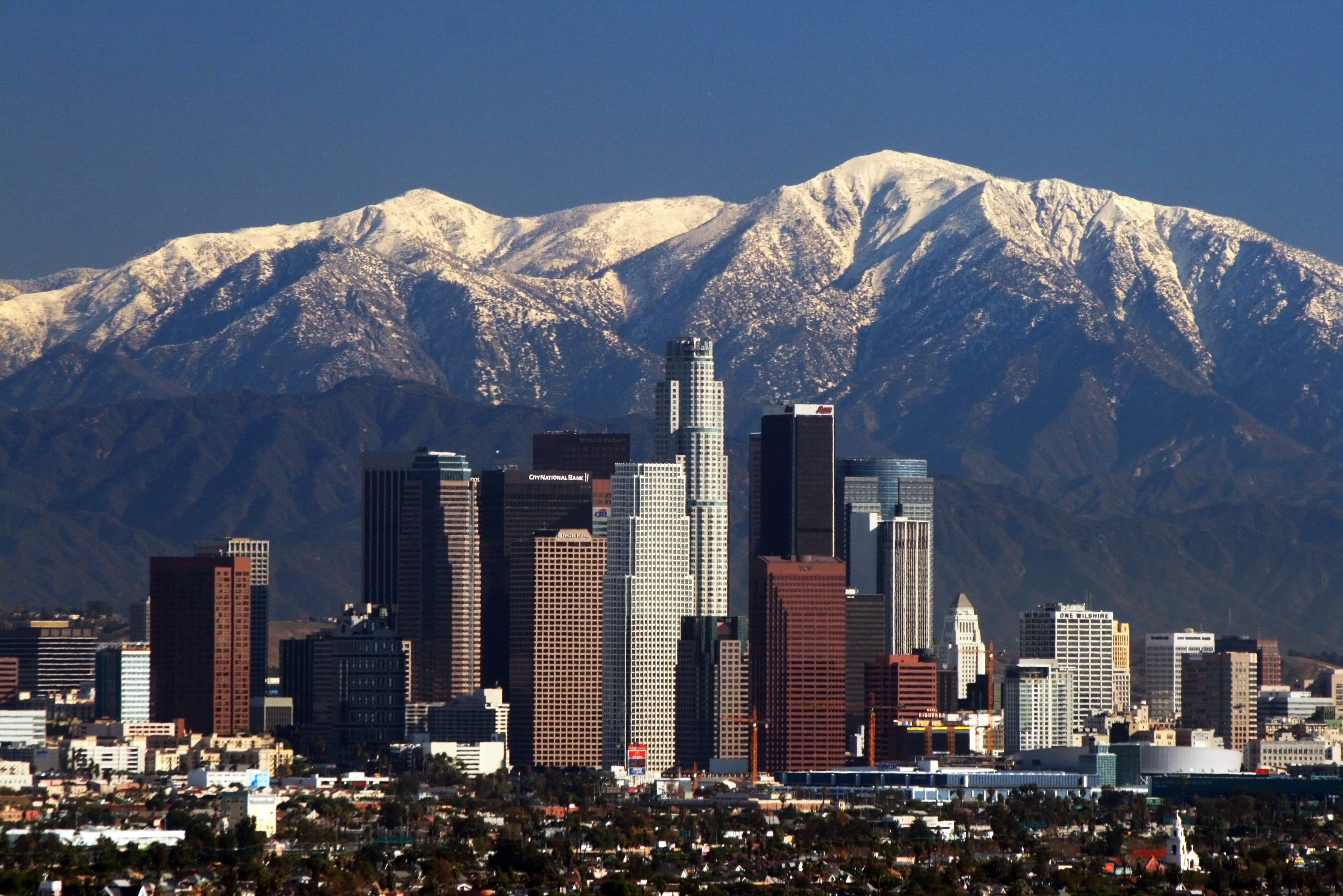 LA_Skyline_Mountains2.jpg