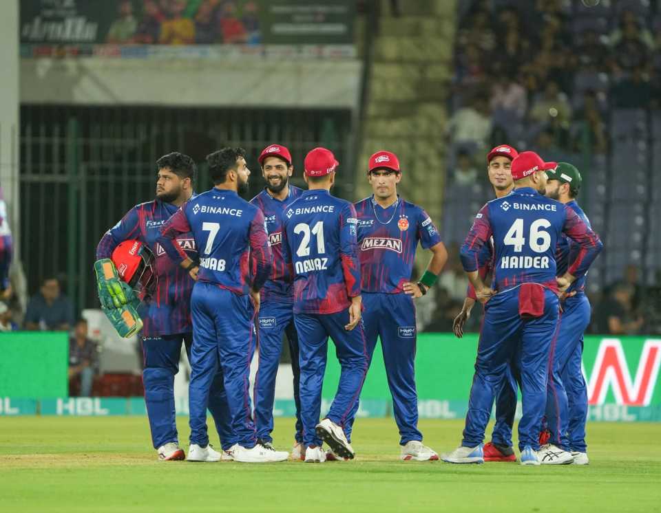 The Islamabad United players celebrate a wicket, Karachi Kings vs Islamabad United, PSL 2025, Karachi, April 20, 2025