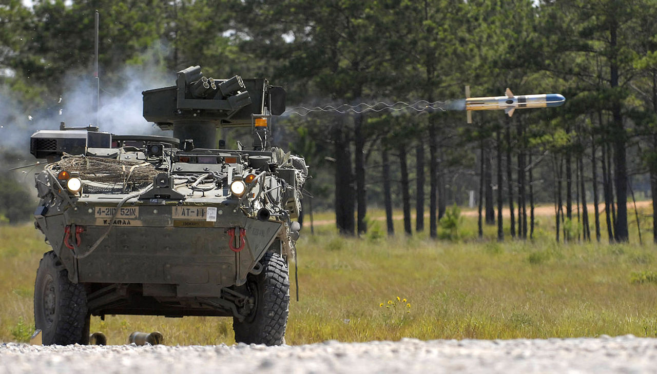1280px-Flickr_-_The_U.S._Army_-_TOW_missile_fire.jpg