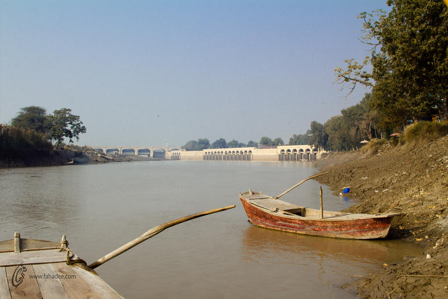 sukkur_barrage_by_fahadee-d4pbt3h.jpg