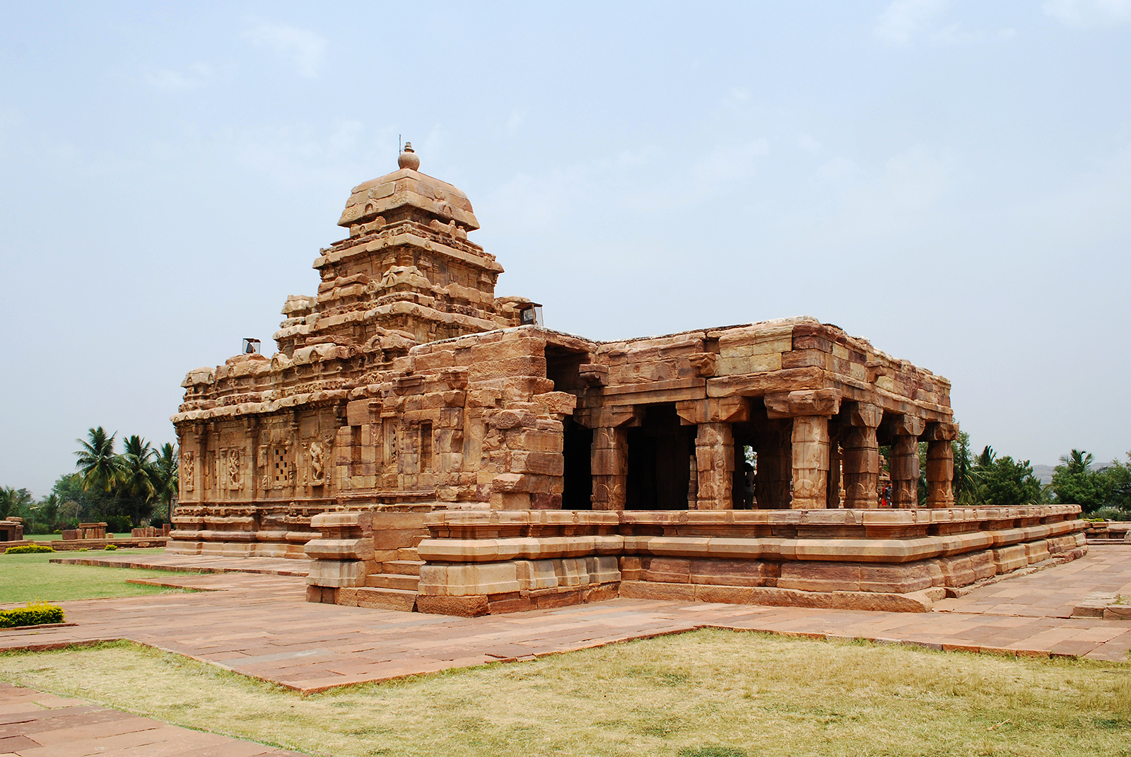 Sangameshwara_Temple_Pattadakal_14.JPG