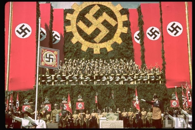 Hitler+at+cornerstone+ceremony,+Fallersleben+Volkswagen+Works,+1938+%2810%29.jpg