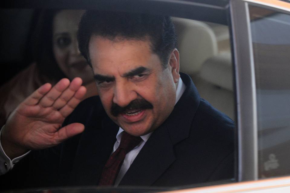 BN-KW733_RAHEEL_J_20151022103949.jpg