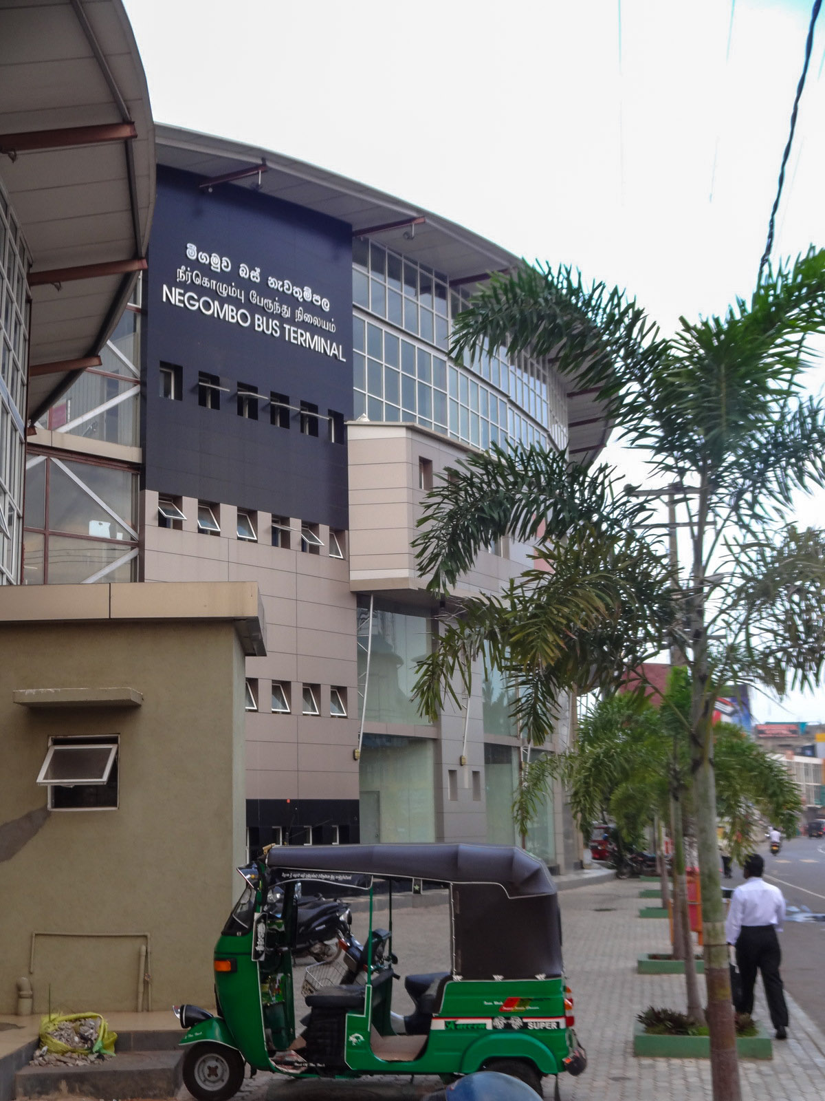 negombo-bus-station.jpg