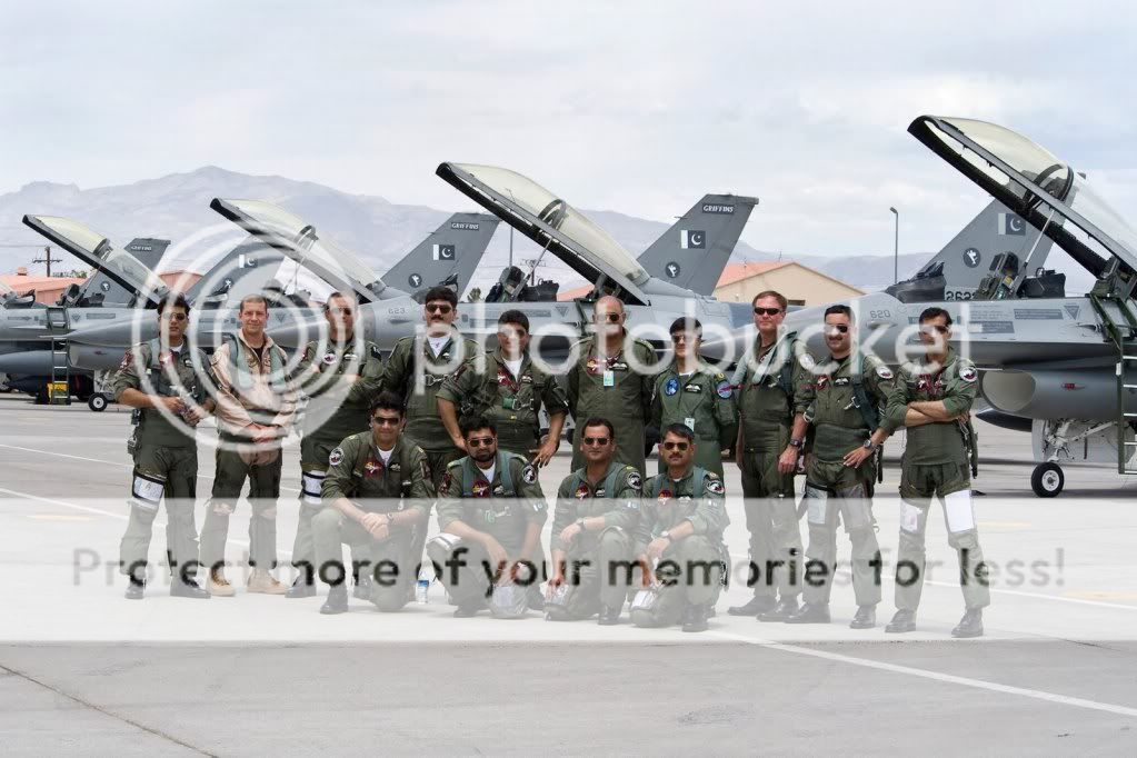 paf_f16.jpg