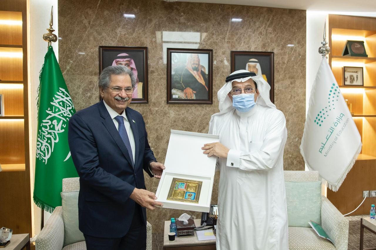 saudi arabia will work closely with pakistan to explore the ways and means for setting up top ranked pakistani universities offshore campuses in the kingdom photo express