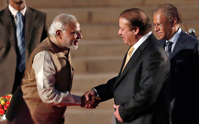 modi-nawaz_647_070815080359.jpg