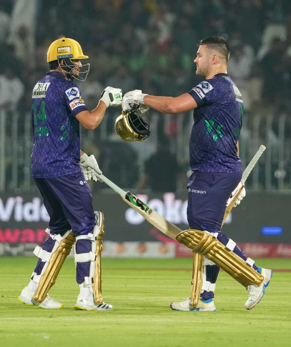 Hasan Nawaz and Rilee Rossouw get together, Islamabad United vs Quetta Gladiators, PSL 2025, Rawalpindi, May 7, 2025