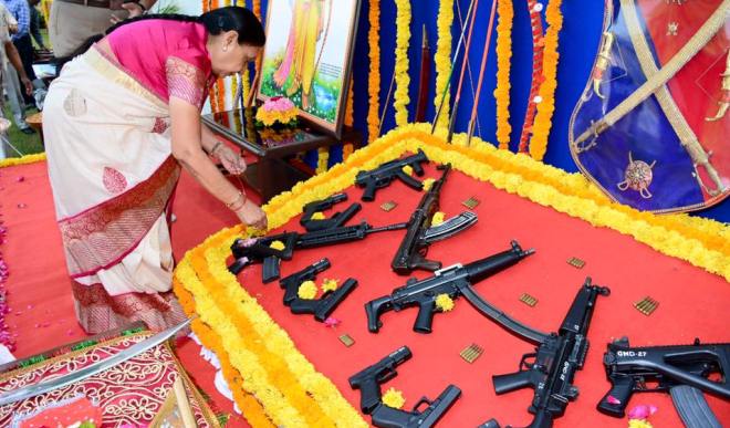 Weapon-worship-in-India-8-660x387.jpg