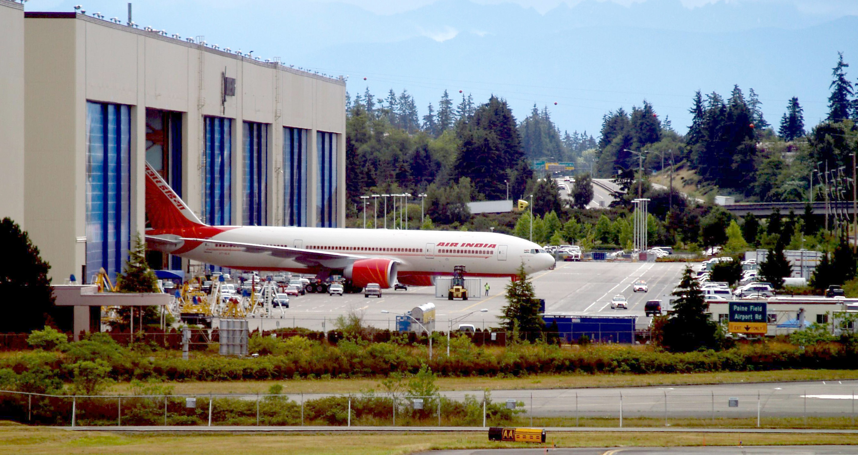 Air_India_Boeing_777-200LR_Roll_Out_Everett%2C_WA.jpg