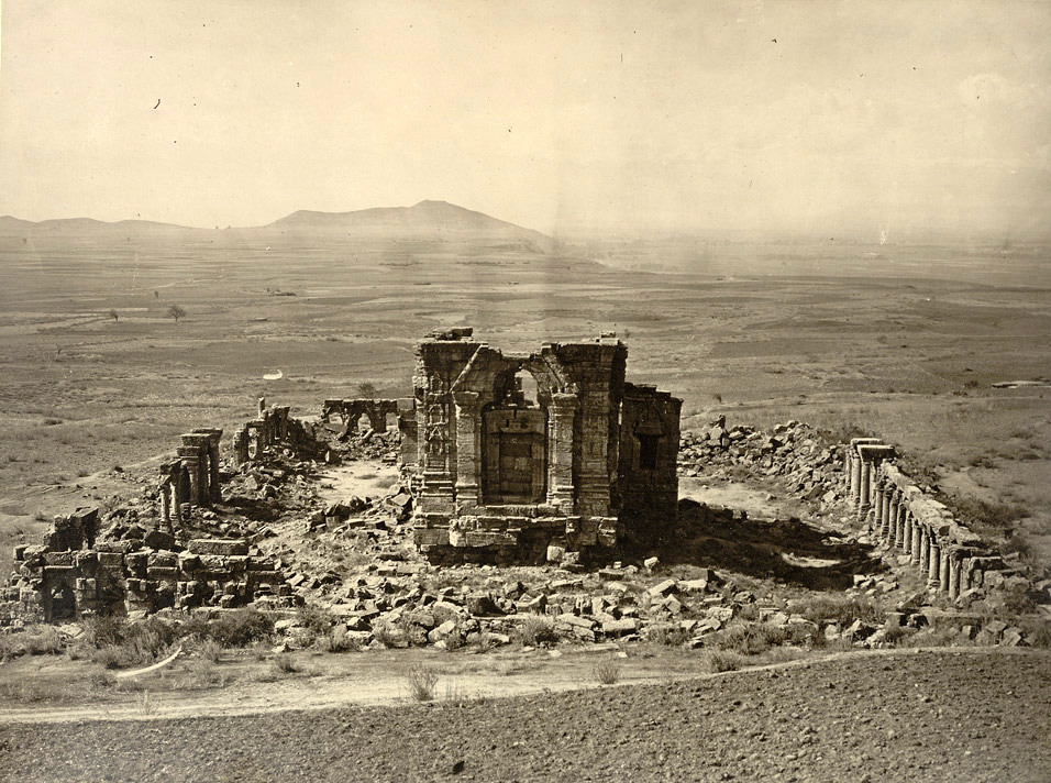 Sun_temple_martand_indogreek.jpg