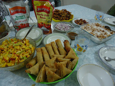 Pakistani-Ramadan.3-aftari-table-Arooj-1.jpg