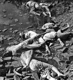 Dead_bodies_of_Bengali_intellectuals,_14_December_1971.jpg