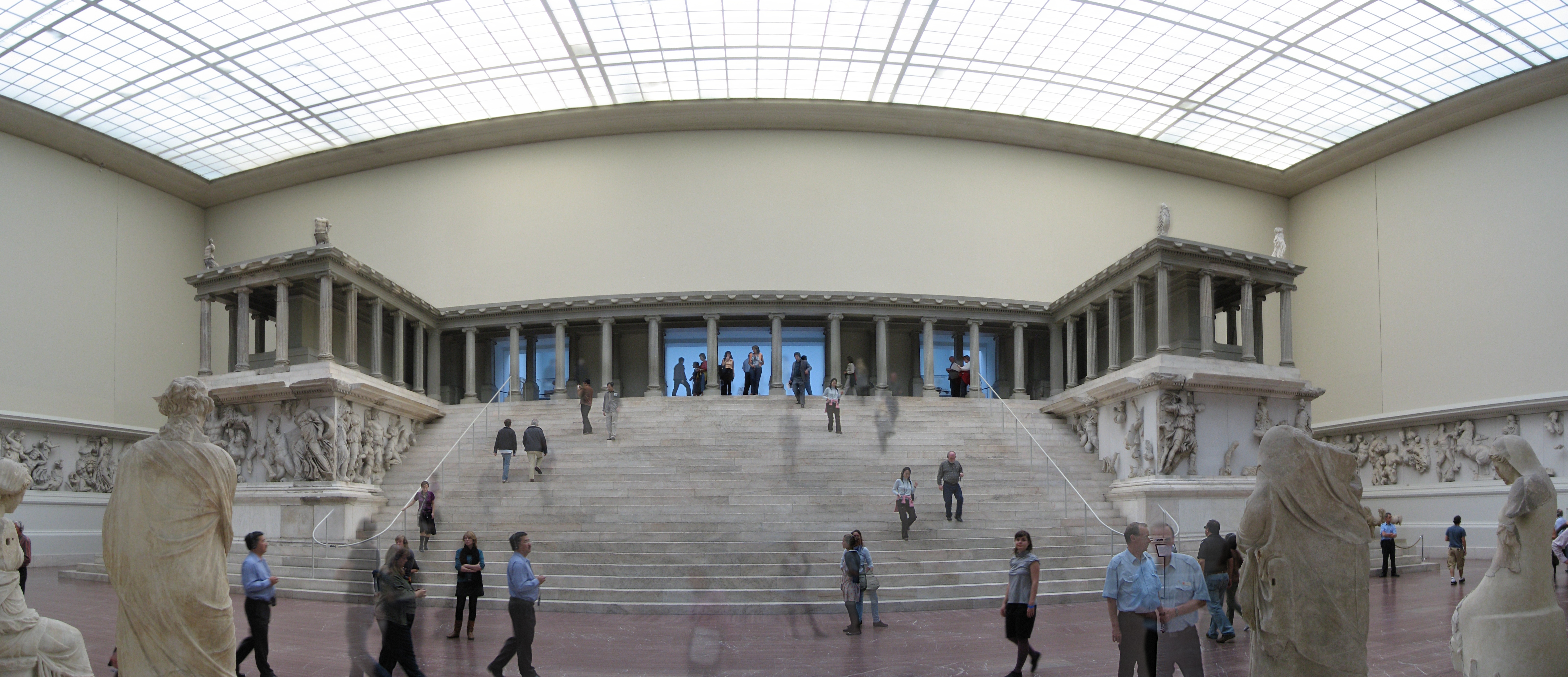 Pergamon_Museum_Berlin_p1.jpg