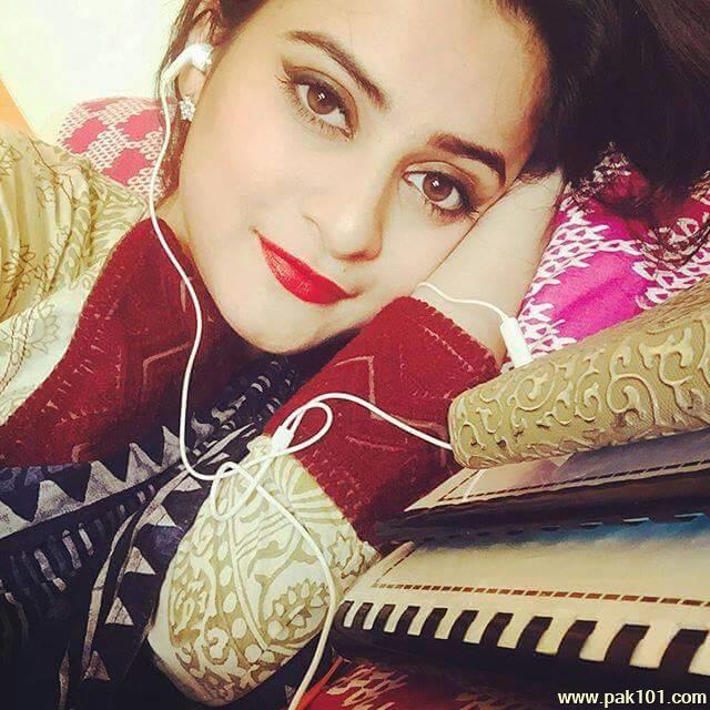 Minal_Khan_Pakistani_Television_Female_Actress_Celebrity_27_bwsvz_Pak101(dot)com.jpg