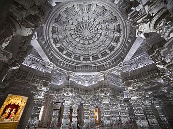 340px-BAPS_Robbinsville_Mandir_-_interior_2.jpg